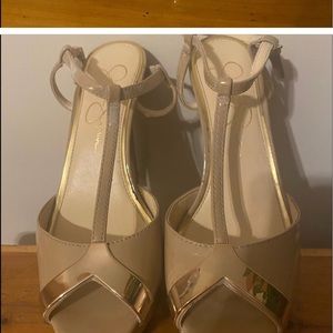 NWOT Jessica Simpson platform shoes size 6.5.